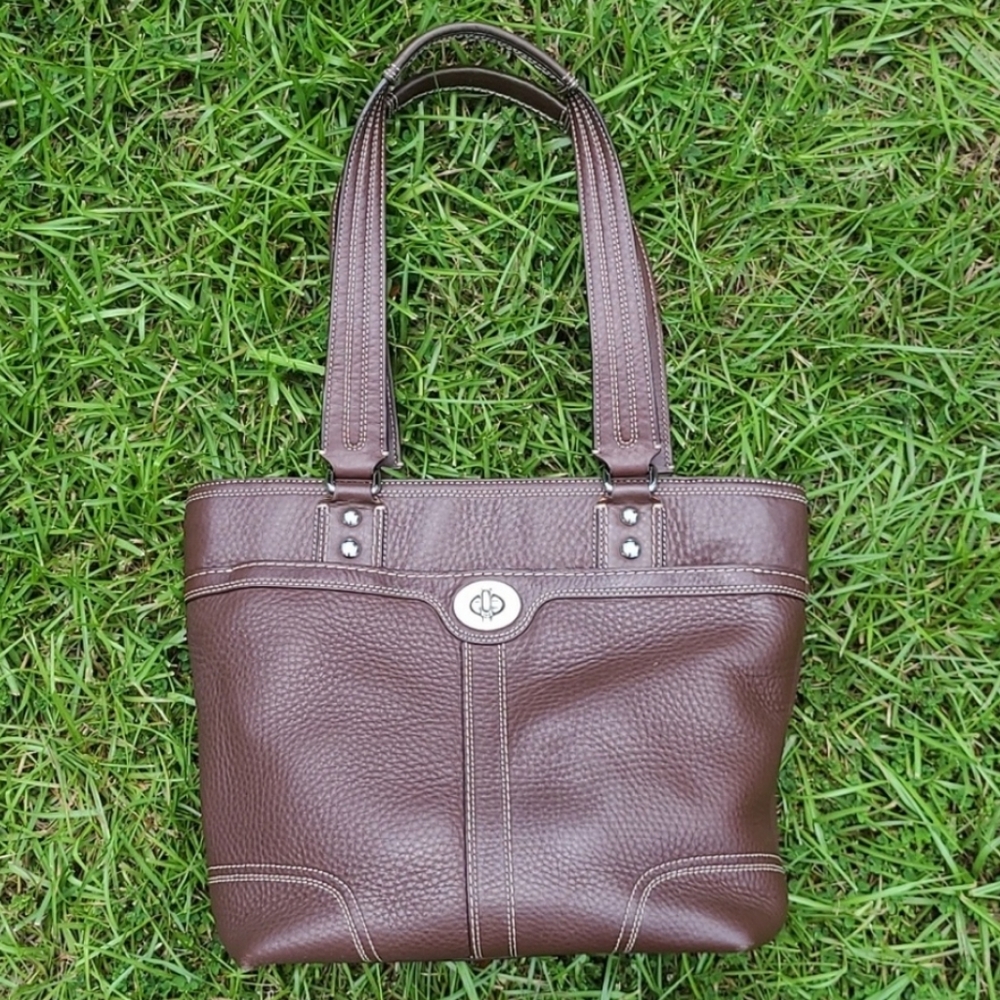 Coach Hampton Thick Pebbled Leather Turn Lock Tote Brown Hang Tag Pockets EUC